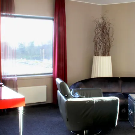 Otel Clarion Airport 4*