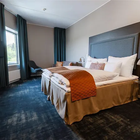 Clarion Airport Отель 4*