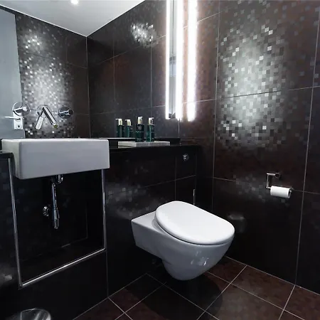 Clarion Airport Hotel 4*
