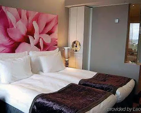 Clarion Airport Otel 4*