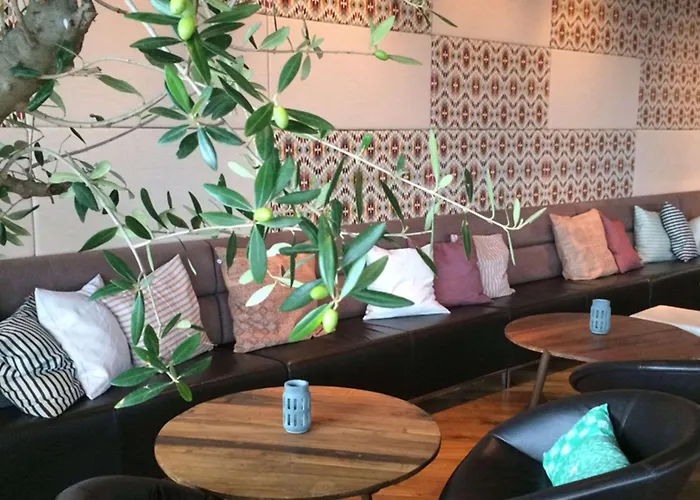 Clarion Airport Otel 4*