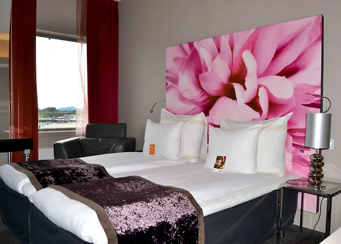 Otel Clarion Airport 4*