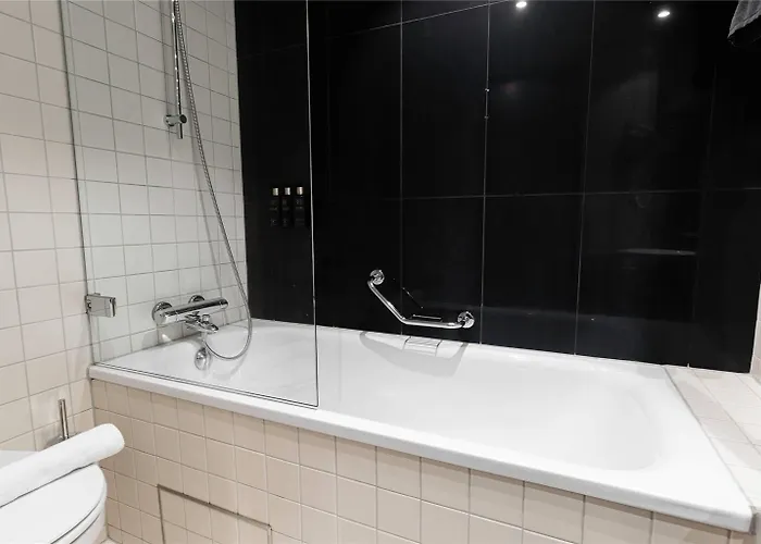 Clarion Airport Hotel